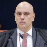 Moraes nega livre acesso de Flávio, Carlos e Jair Renan a Bolsonaro em prisão domiciliar