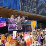 Mulheres Lésbicas e Bissexuais Realizam Caminhada em São Paulo Contra a Violência